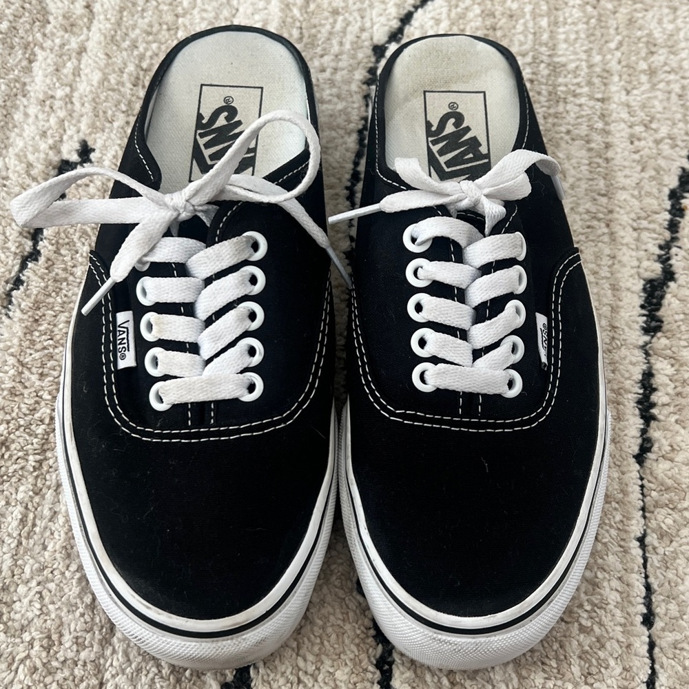 Vans Authentic Mule Black/True White